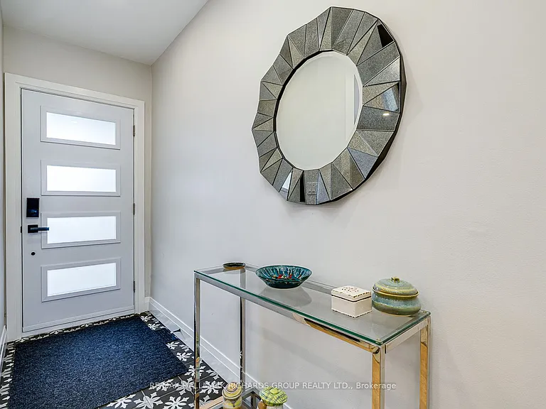 82 Chatham Ave — Photo 3