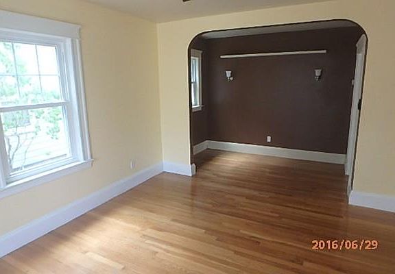 2nd image of 4 Geneva St #1