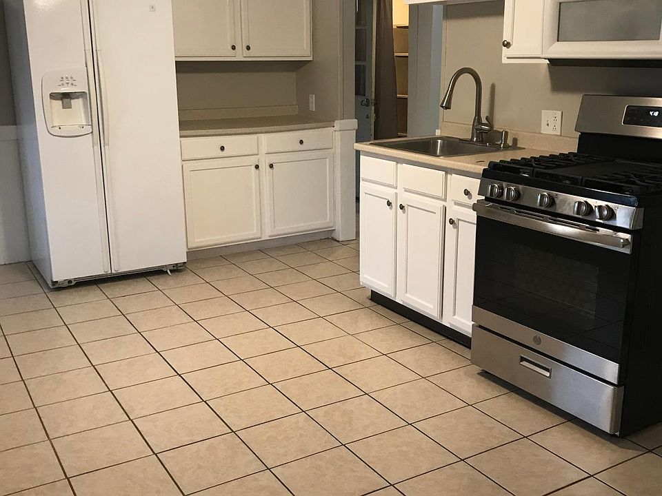 1st image of 287 Notre Dame St