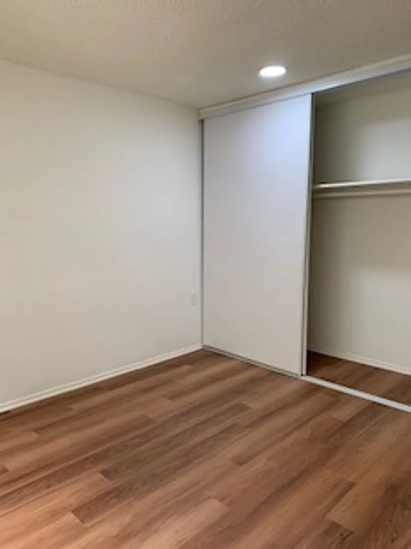 Villa Monica Apts. — Photo 4