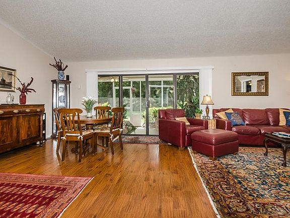 3rd image of 850 Rustic Oaks Dr