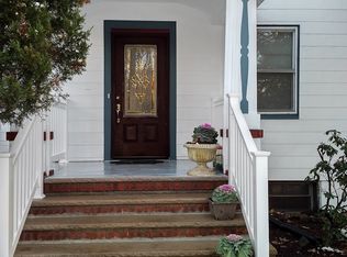 453 Queen Anne Rd, Teaneck, NJ 07666