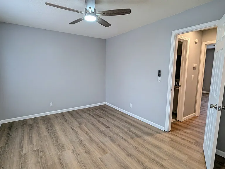 8324 Robinson St — Photo 8