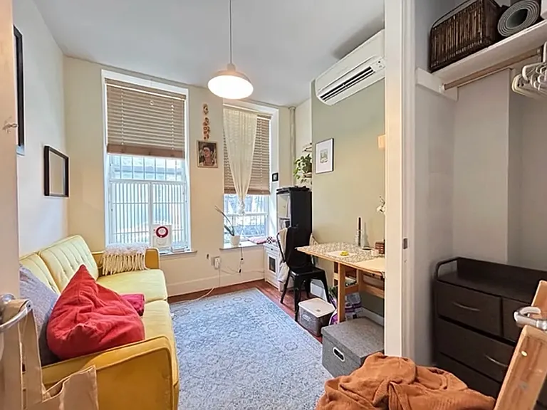 901 Saint Johns Pl #1B — Photo 1