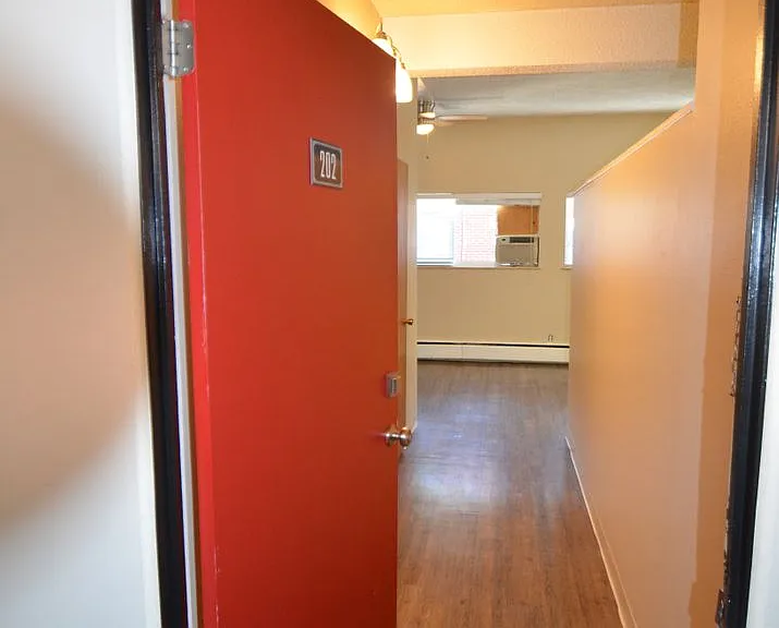Campus Apartments — Photo 7
