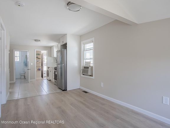 4th image of 51 Ocean Ave