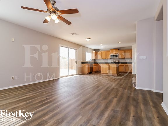 5th image of 1411 S 222nd Ln