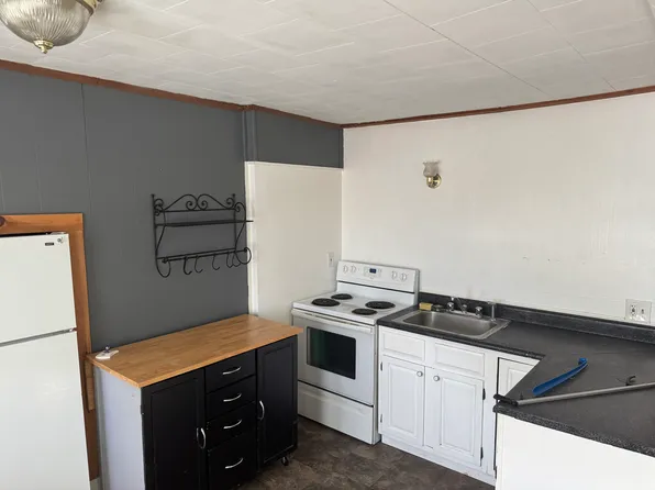 806 Old Claremont Rd #6, Charlestown, NH 03603