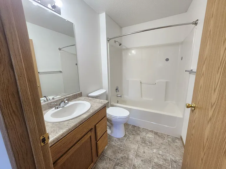 Prairie Gardens Apartments — Photo 15