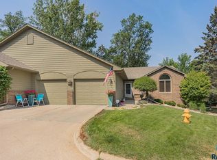 4301 S Dakota Pl, Sioux Falls, SD 57105