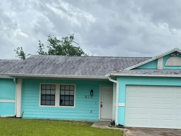 674 SW Violet Avenue, Port St Lucie, FL 34983