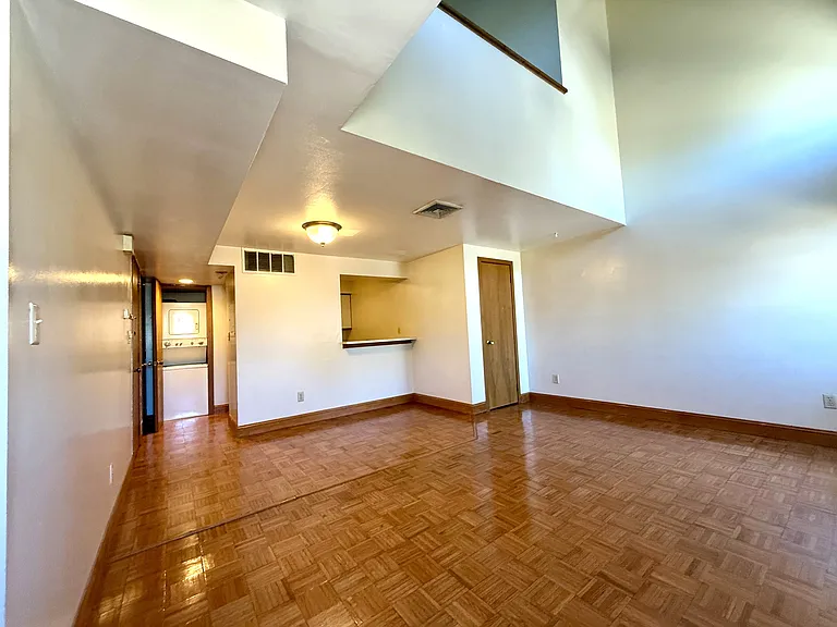105 Tremont Ave #C — Photo 3