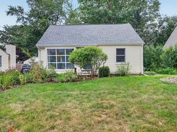 1612 Homecrest Ave, Kalamazoo, MI 49001