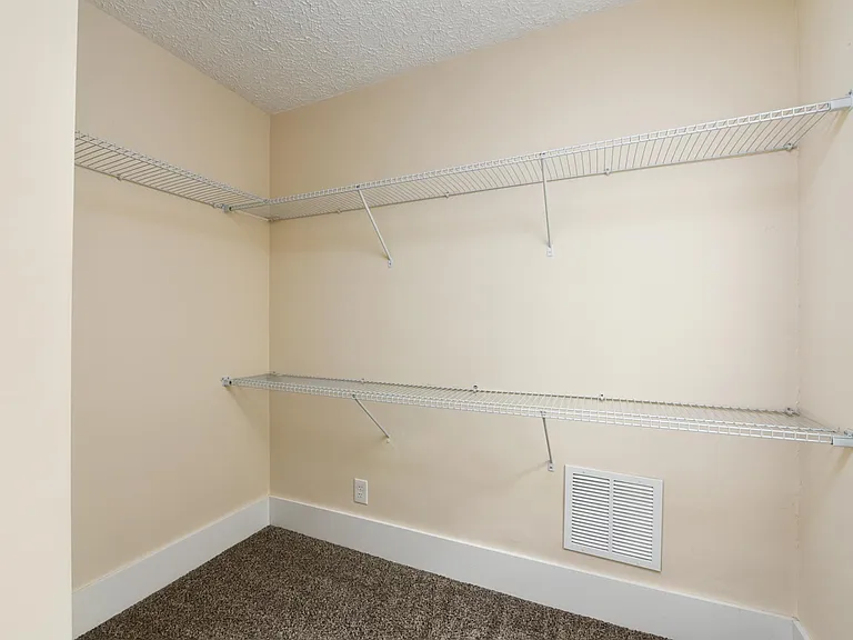 1295 Warren Rd — Photo 14