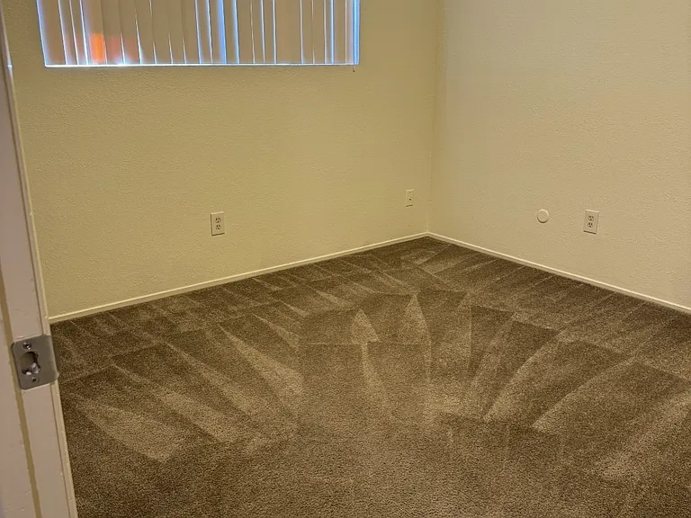 5608 Blackoak Ct — Photo 3