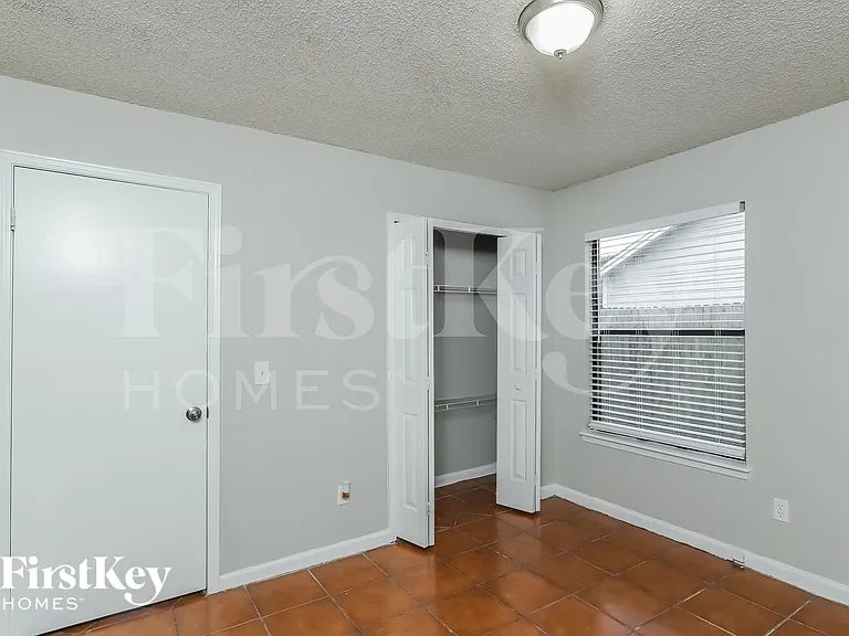 108 E Prindle Dr — Photo 11