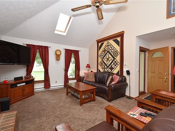3rd image of 4116 Berkeley Dr