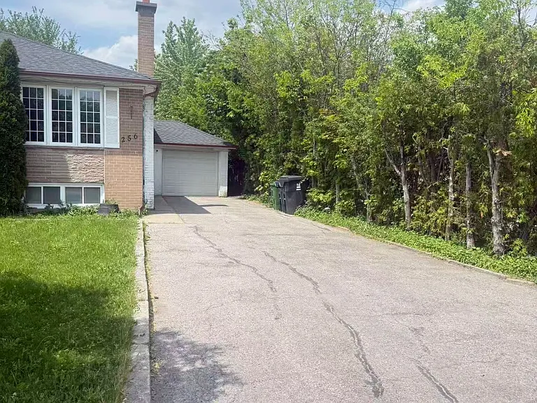 256 Patricia Ave #MAIN — Photo 18