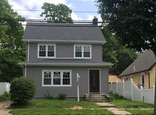 1365 Langdon Blvd, Rockville Centre, NY 11570