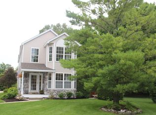 115 Cherry St, Charlevoix, MI 49720