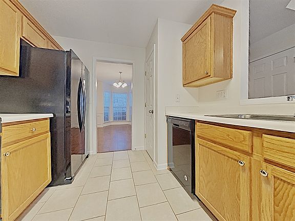 4th image of 322 Burdock Trc
