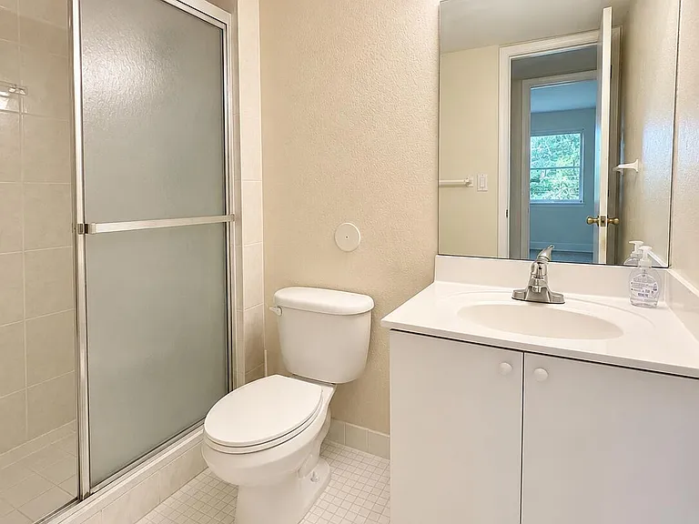 4205 N University Dr #106 — Photo 28