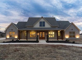 9451 W Charter Oak Rd, Edmond, OK 73025