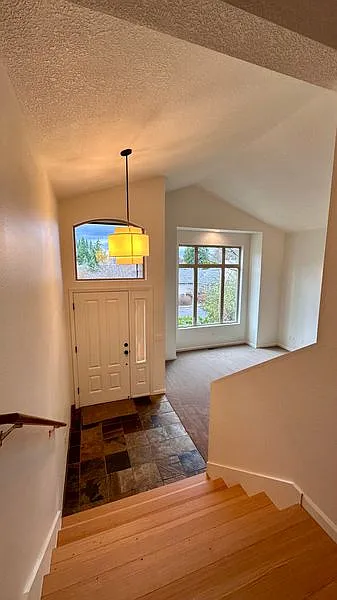 3 bed, 1600 sqft, $2,600 — Photo 3