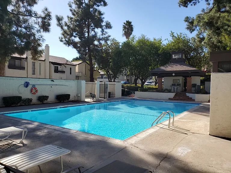 1504 Bobwhite Ln — Photo 27