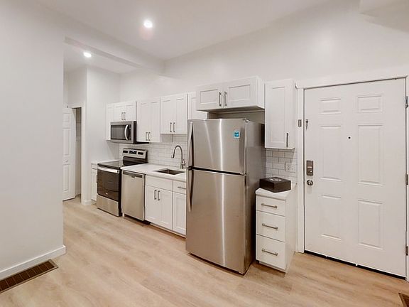 5th image of 603 E Ann St #1