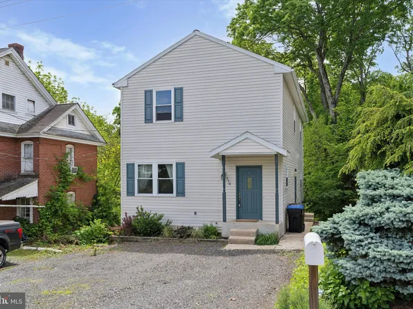 110 Main St, Schwenksville, PA 19473