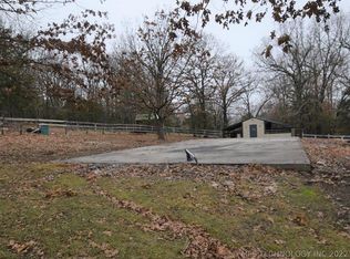 84582 S 4752nd Rd, Stilwell, OK 74960