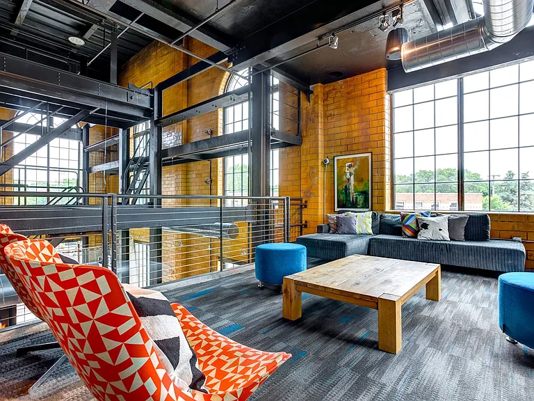 Schmidt's Artist Lofts — Photo 9