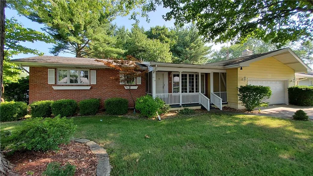 264 W Ash Ave photo 1
