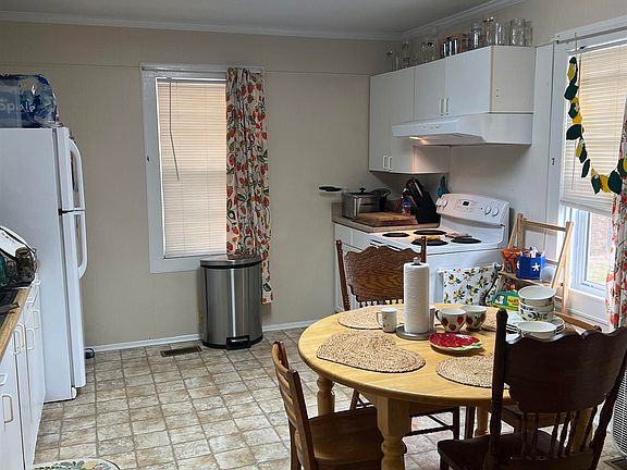 5th image of 240/258 NE Mayview Ln