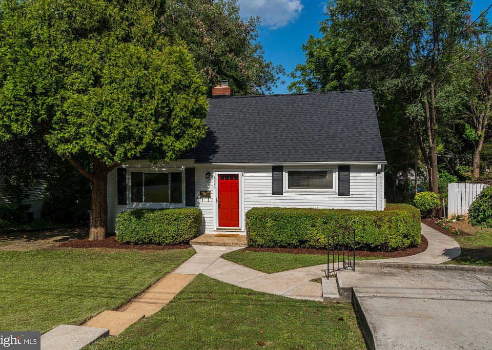 1st image of 3119 Chepstow Ln