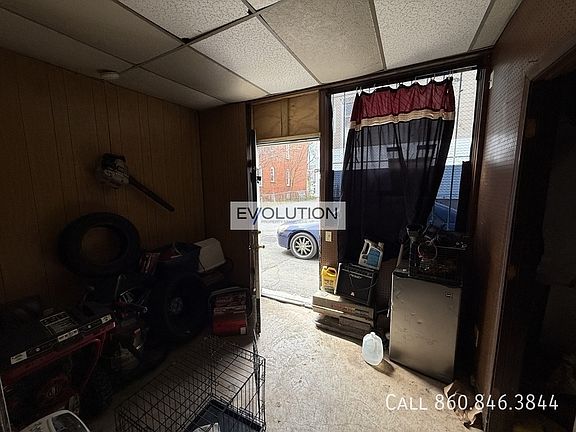 4th image of 228-230 Franklin Ave