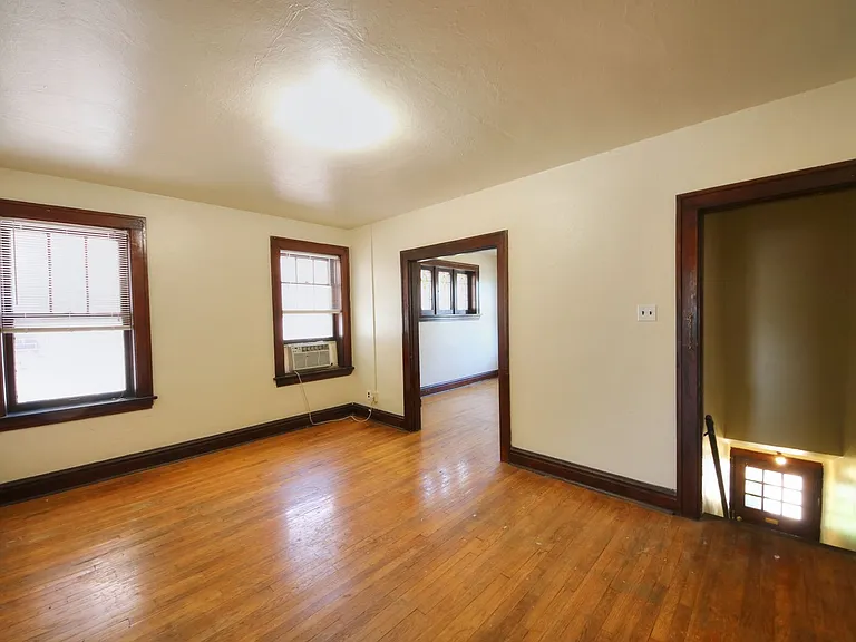 6230-6232 Columbia Ave. — Photo 13