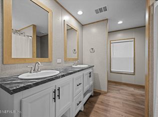 54369 Point South Dr, Callahan, FL 32011