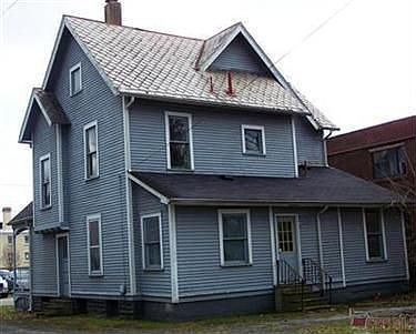 2nd image of 315 Harmon Ave NW