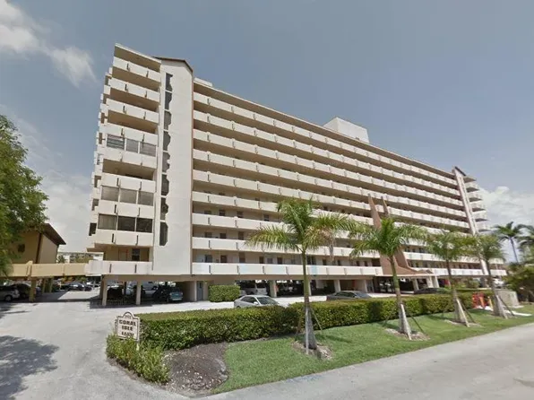 3703 NE 166th St, North Miami Beach, FL 33160