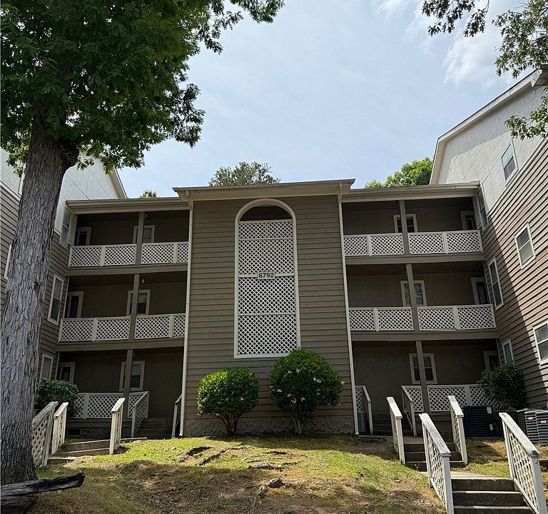1st image of 6792 Willowbrook Dr APT 16