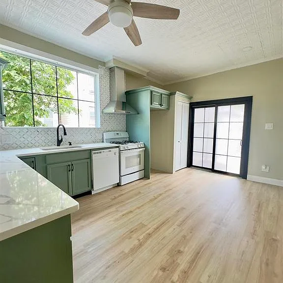 6 Duncan Ct #2 — Photo 2