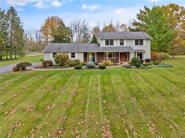 7832 E Dead Creek Rd, Baldwinsville, NY 13027