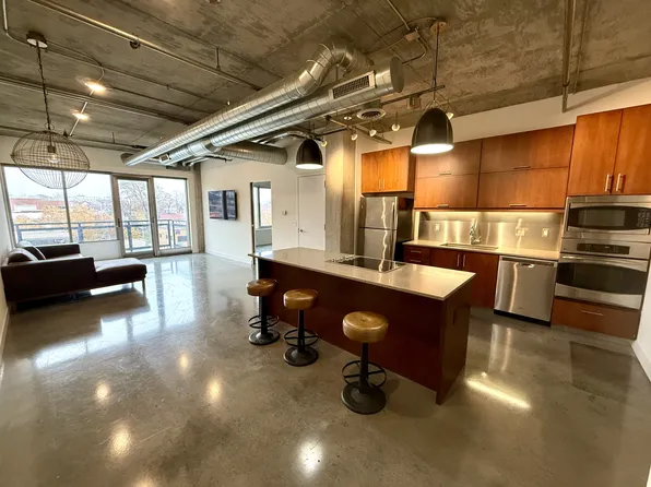 4141 Pennsylvania Ave APT 302, Kansas City, MO 64111