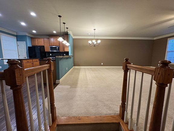 5th image of 5020 Windcrest Ln