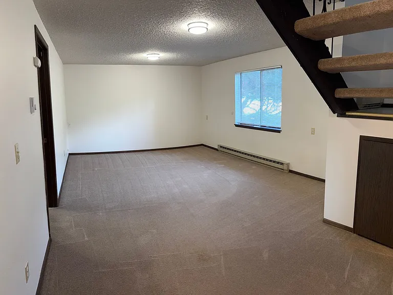 2417-19 S Glenn St — Photo 11