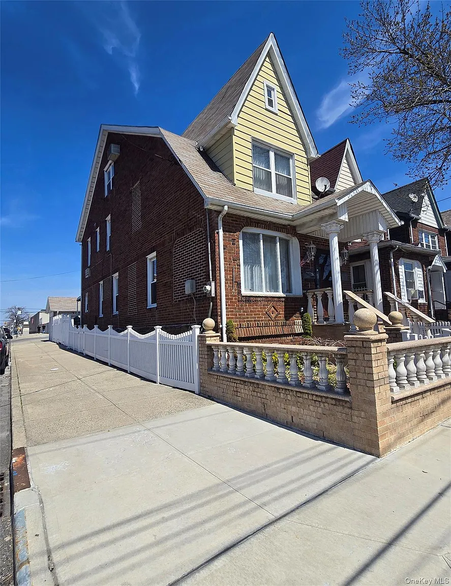90-01 Albert Road photo 1