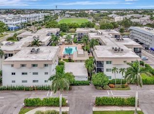 766 Central Ave APT 304, Naples, FL 34102