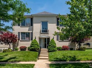 10017 Chardin Way APT 4, Saint Louis, MO 63128